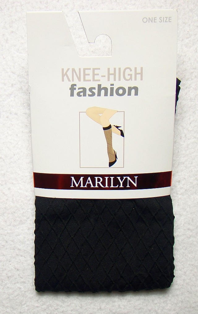 KNEE PIANO 820